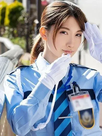 平川るる(秋元すずね)