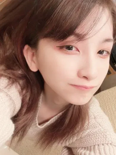 平川るる(秋元すずね)